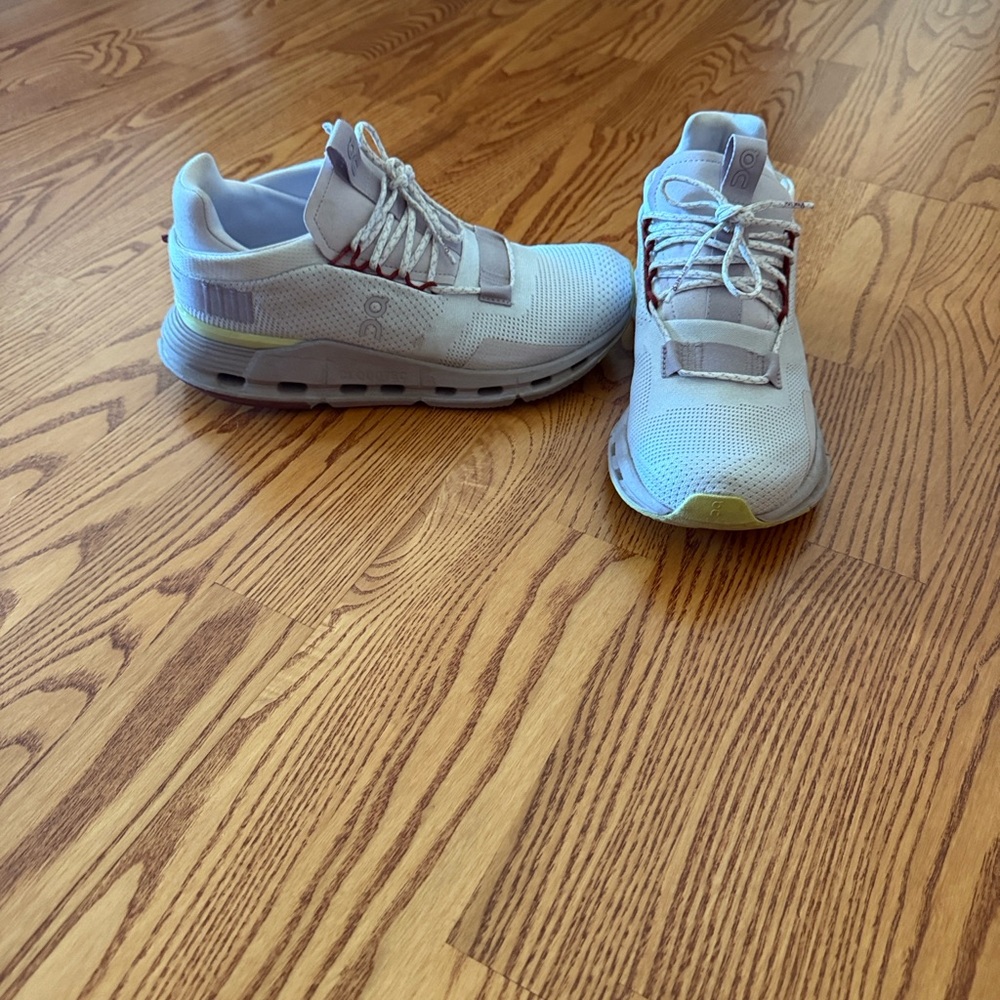 On Running Light Gray Athletic Shoes